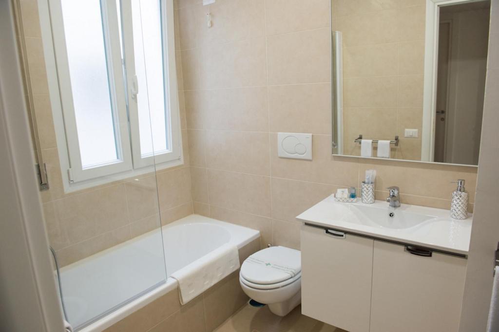 Rome&Suites Δωμάτιο φωτογραφία